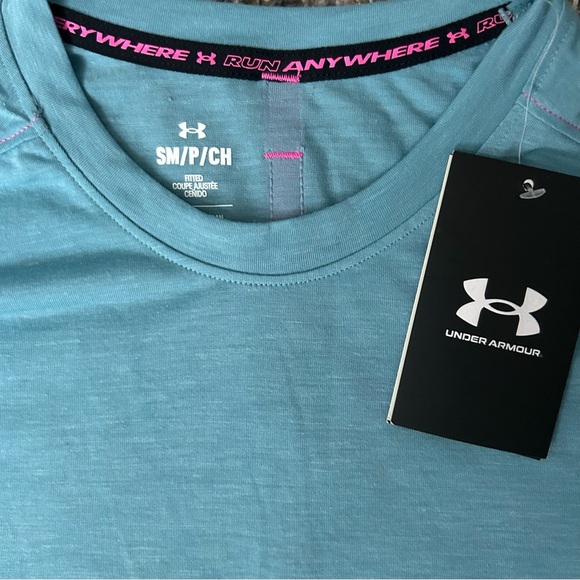 Under Armour NWT men’s fitted lightweight running shirt size small - Picture 3 of 7